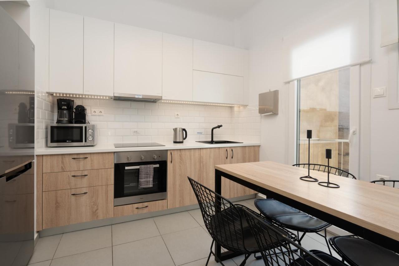 Classy Apartment In Koukaki, Walk To Metro & Acropolis เอเธนส์ ภายนอก รูปภาพ